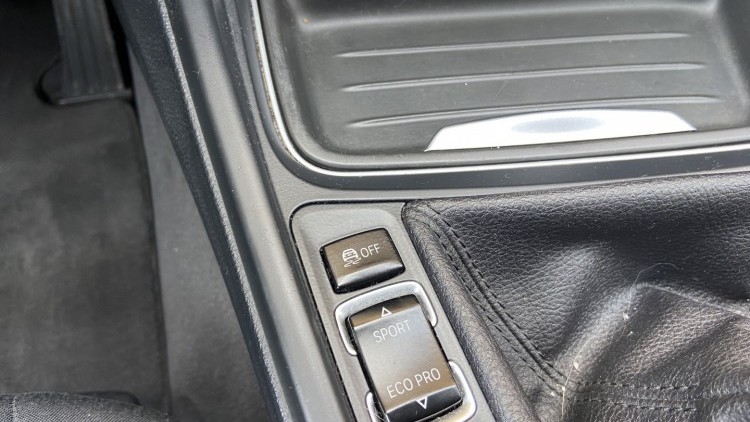 BMW S&eacute;rie 3 - 316 D LINE MODERN
