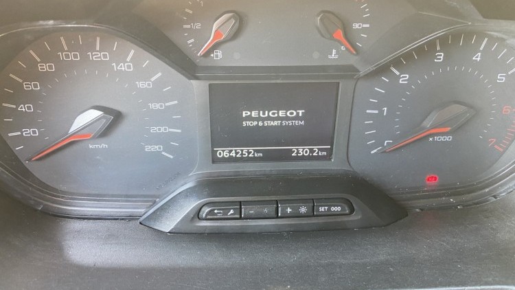 Peugeot Partner 1.6 Hdi 100cv L2(Longa) Premium CarPlay