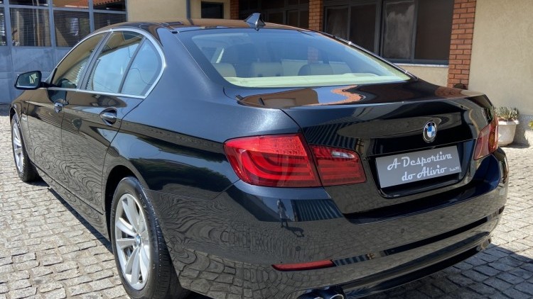 BMW S&eacute;rie 5 - 520 D LUXURY Auto