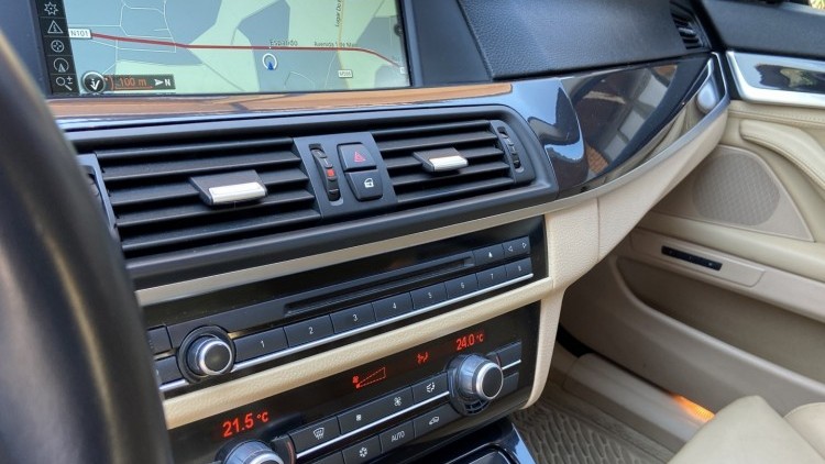 BMW S&eacute;rie 5 - 520 D LUXURY Auto