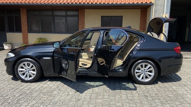 BMW S&eacute;rie 5 - 520 D LUXURY Auto