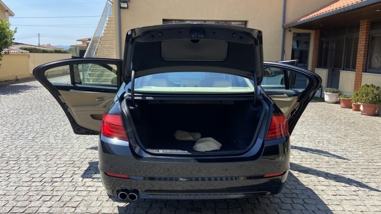 BMW S&eacute;rie 5 - 520 D LUXURY Auto