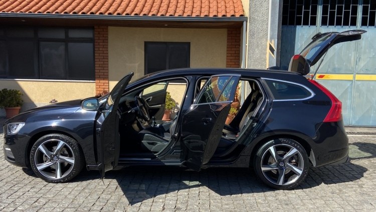 Volvo V60 1.6 D R DESIGN