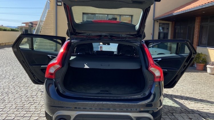 Volvo V60 1.6 D R DESIGN