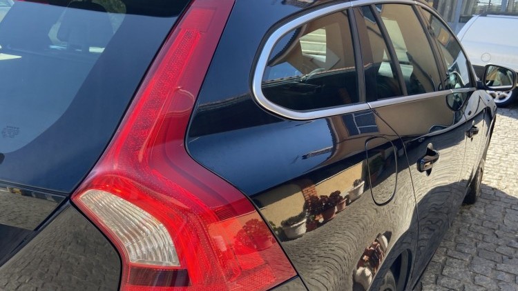 Volvo V60 1.6 D R DESIGN
