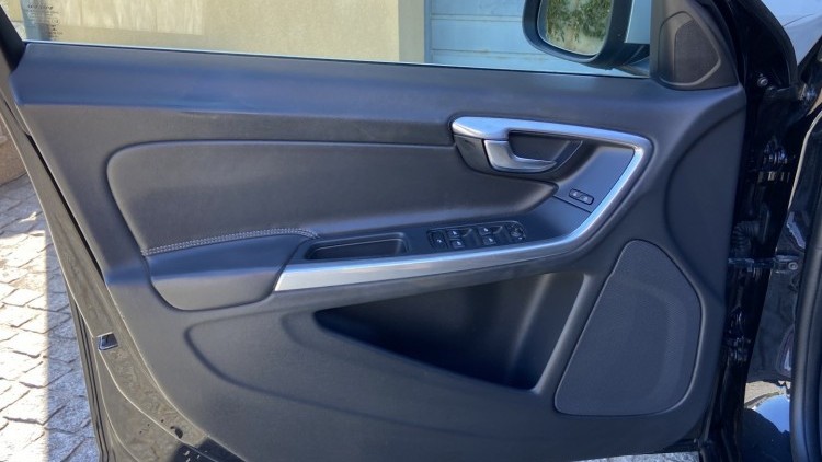 Volvo V60 1.6 D R DESIGN