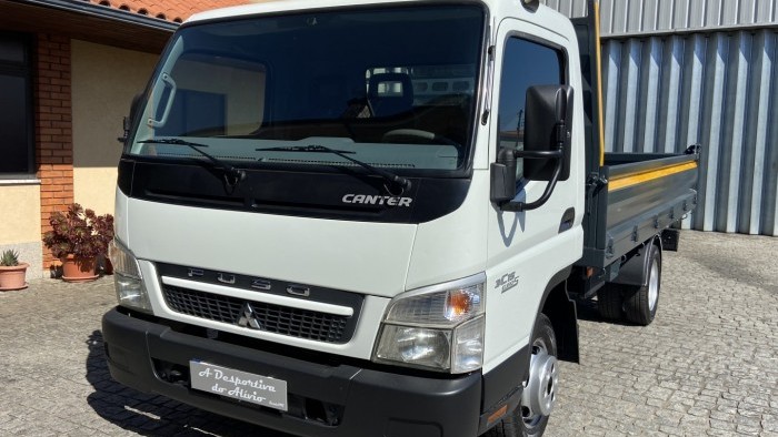 Mitsubishi Canter Fuso 3C15 Tribasculante