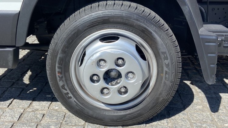 Mitsubishi Canter Fuso 3C15 Tribasculante