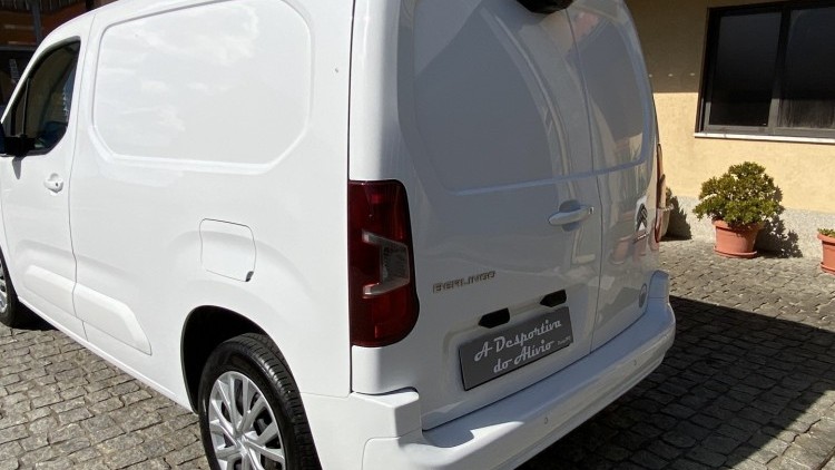 Citro&euml;n Berlingo 1.6 BlueHDI 100cv CARPLAY e CAMARA