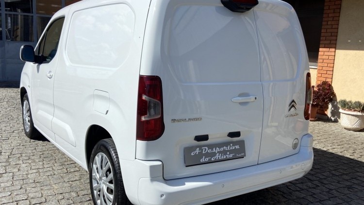 Citro&euml;n Berlingo 1.6 BlueHDI 100cv CARPLAY e CAMARA