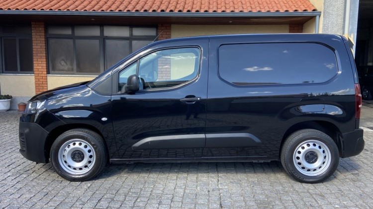 Citro&euml;n Berlingo 1.6 BlueHDI 100cv CARPLAY e CAMARA