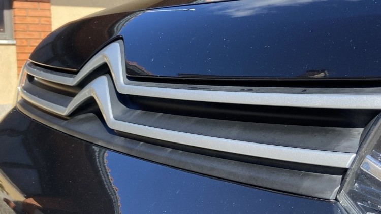Citro&euml;n Berlingo 1.6 BlueHDI 100cv CARPLAY e CAMARA