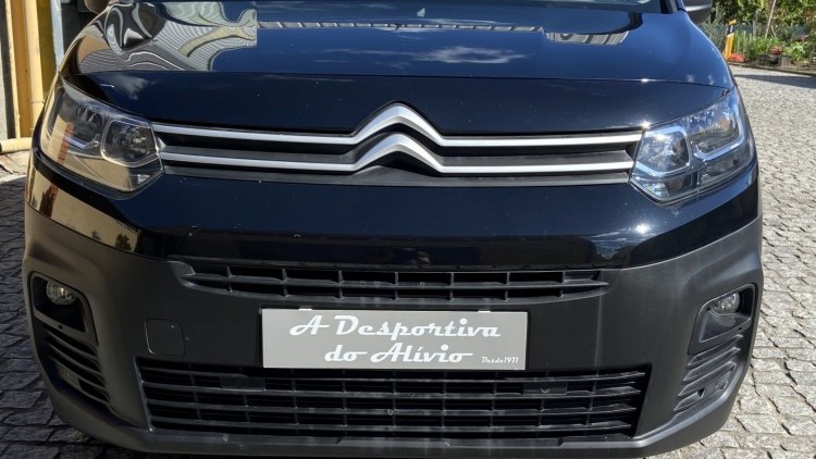 Citro&euml;n Berlingo 1.6 BlueHDI 100cv CARPLAY e CAMARA