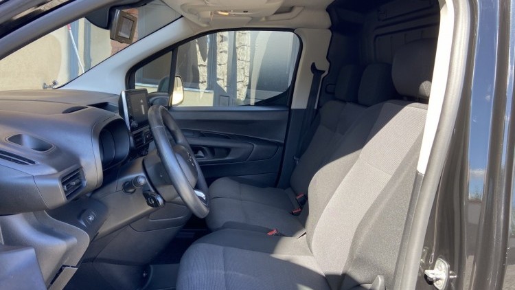 Citro&euml;n Berlingo 1.6 BlueHDI 100cv CARPLAY e CAMARA