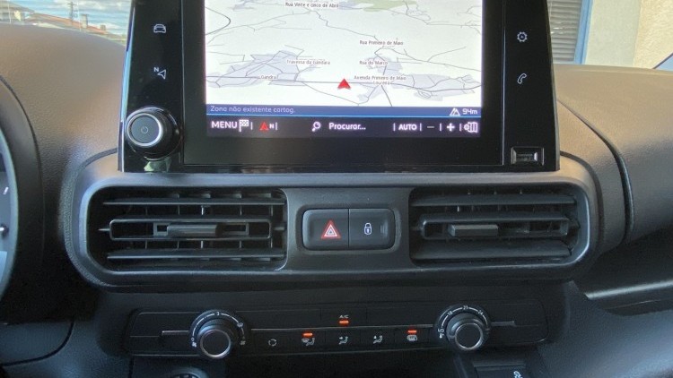 Citro&euml;n Berlingo 1.6 BlueHDI 100cv CARPLAY e CAMARA