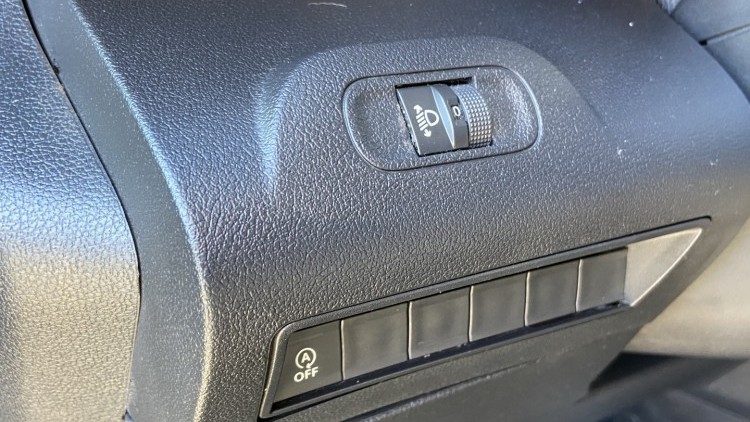 Citro&euml;n Berlingo 1.6 BlueHDI 100cv CARPLAY e CAMARA