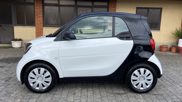 Smart ForTwo Coup&eacute; 1.0i