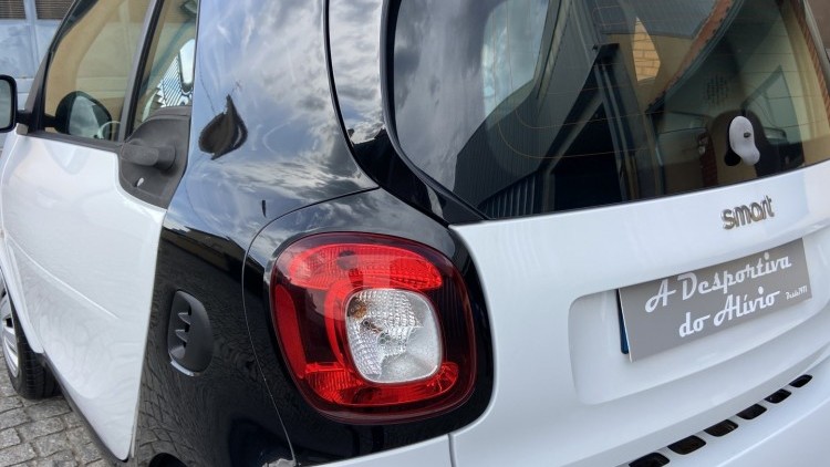 Smart ForTwo Coup&eacute; 1.0i