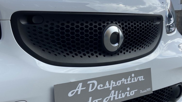 Smart ForTwo Coup&eacute; 1.0i