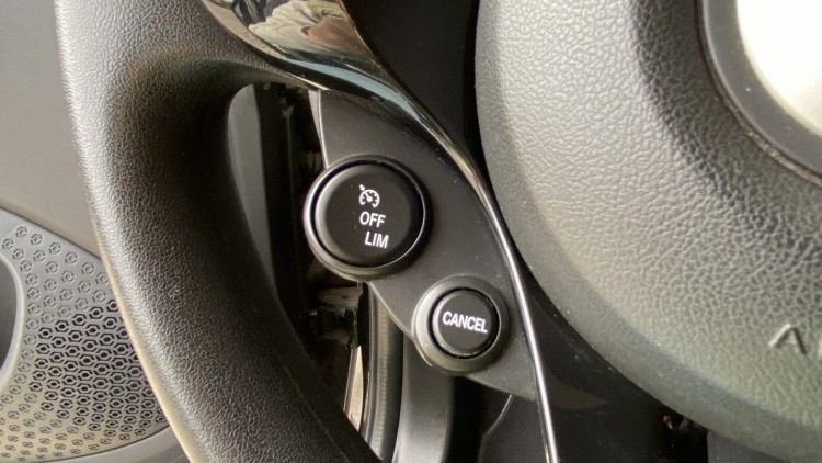 Smart ForTwo Coup&eacute; 1.0i