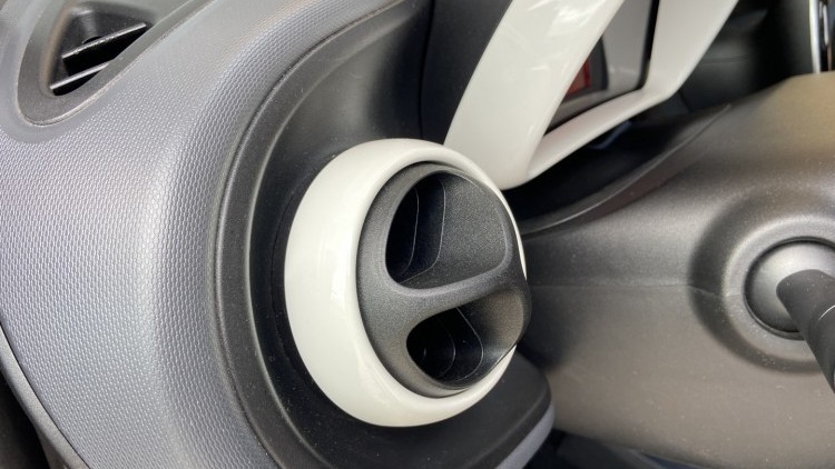Smart ForTwo Coup&eacute; 1.0i