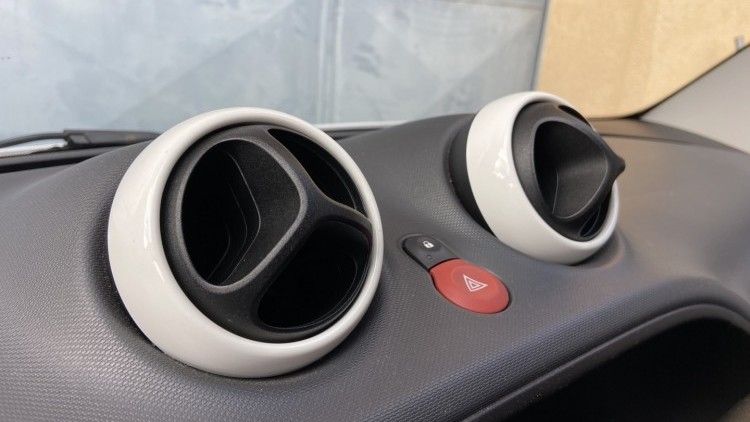 Smart ForTwo Coup&eacute; 1.0i