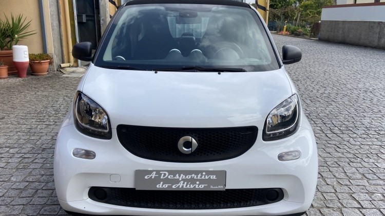 Smart ForTwo Coup&eacute; 1.0i