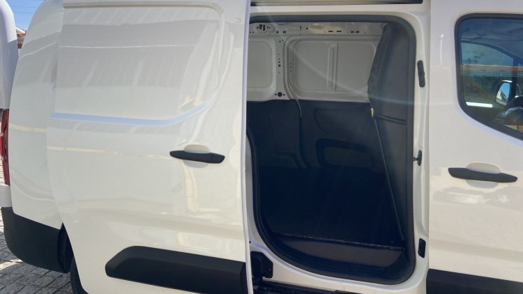 Peugeot Partner 1.6 Hdi 100cv L2(Longa) Premium CarPlay