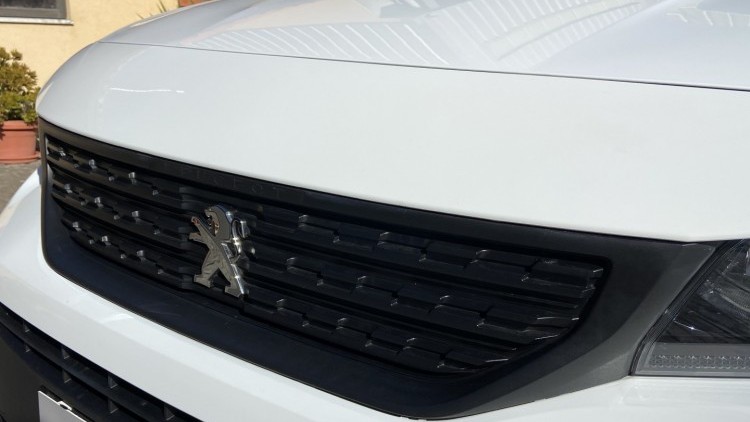 Peugeot Partner 1.6 Hdi 100cv L2(Longa) Premium CarPlay
